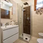 Clicksardegna Brionis Sea View, 7 Bedrooms, 5 Bathrooms And 3 Kitchens Alghero