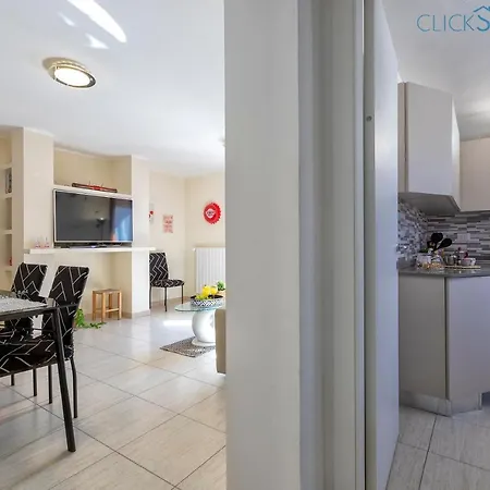 Clicksardegna Brionis Sea View, 7 Bedrooms, 5 Bathrooms And 3 Kitchens * Alghero