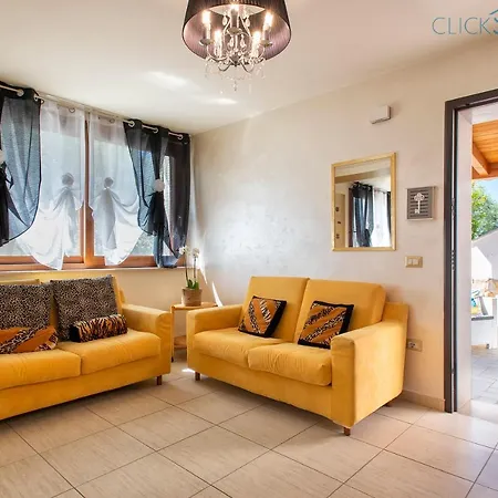 别墅 Clicksardegna Brionis Sea View, 7 Bedrooms, 5 Bathrooms And 3 Kitchens 阿尔盖罗
