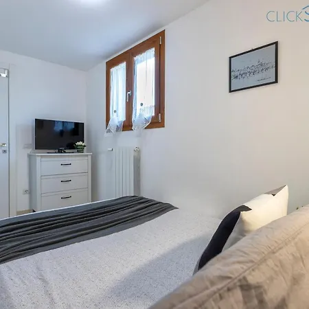 빌라 Clicksardegna Brionis Sea View, 7 Bedrooms, 5 Bathrooms And 3 Kitchens 알게로