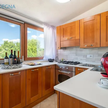 빌라 Clicksardegna Brionis Sea View, 7 Bedrooms, 5 Bathrooms And 3 Kitchens