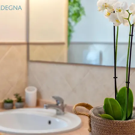 Clicksardegna Brionis Sea View, 7 Bedrooms, 5 Bathrooms And 3 Kitchens