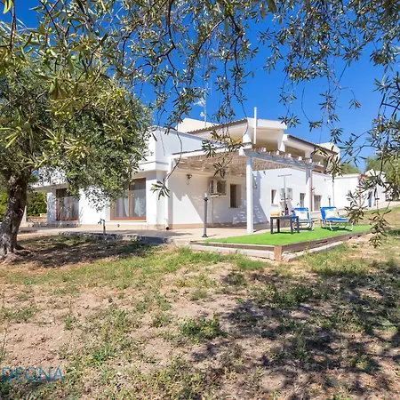 Clicksardegna Brionis Sea View, 7 Bedrooms, 5 Bathrooms And 3 Kitchens