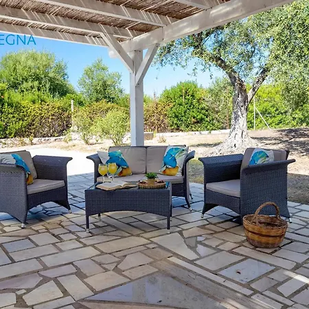 Vila Clicksardegna Brionis Sea View, 7 Bedrooms, 5 Bathrooms And 3 Kitchens *