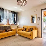 빌라 Clicksardegna Brionis Sea View, 7 Bedrooms, 5 Bathrooms And 3 Kitchens 알게로