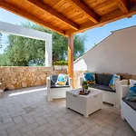 빌라 Clicksardegna Brionis Sea View, 7 Bedrooms, 5 Bathrooms And 3 Kitchens
