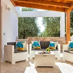 Clicksardegna Brionis Sea View, 7 Bedrooms, 5 Bathrooms And 3 Kitchens 빌라 *