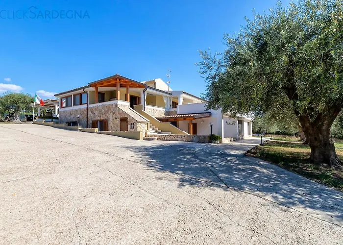 Clicksardegna Brionis Sea View, 7 Bedrooms, 5 Bathrooms And 3 Kitchens * Alguer