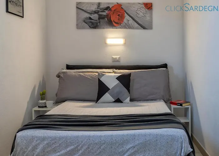 Clicksardegna Brionis Sea View, 7 Bedrooms, 5 Bathrooms And 3 Kitchens *