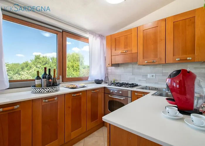 Villa Clicksardegna Brionis Sea View, 7 Bedrooms, 5 Bathrooms And 3 Kitchens