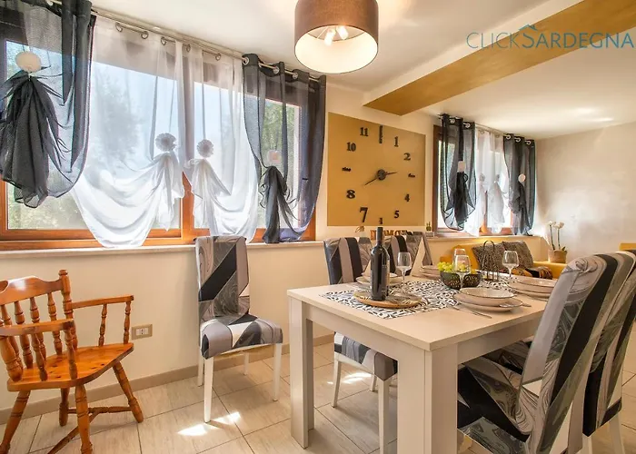 Clicksardegna Brionis Sea View, 7 Bedrooms, 5 Bathrooms And 3 Kitchens Alguer