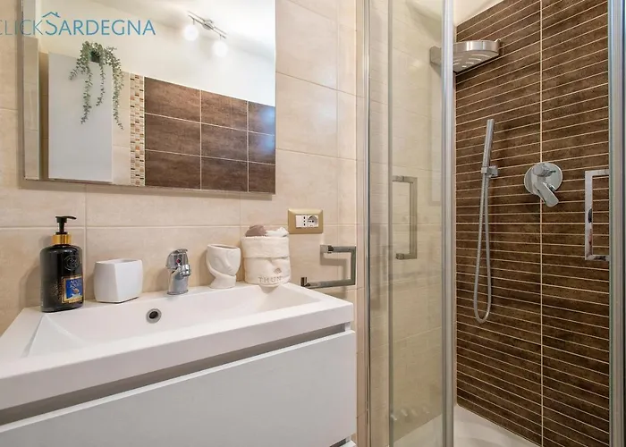 Clicksardegna Brionis Sea View, 7 Bedrooms, 5 Bathrooms And 3 Kitchens Villa Alguer
