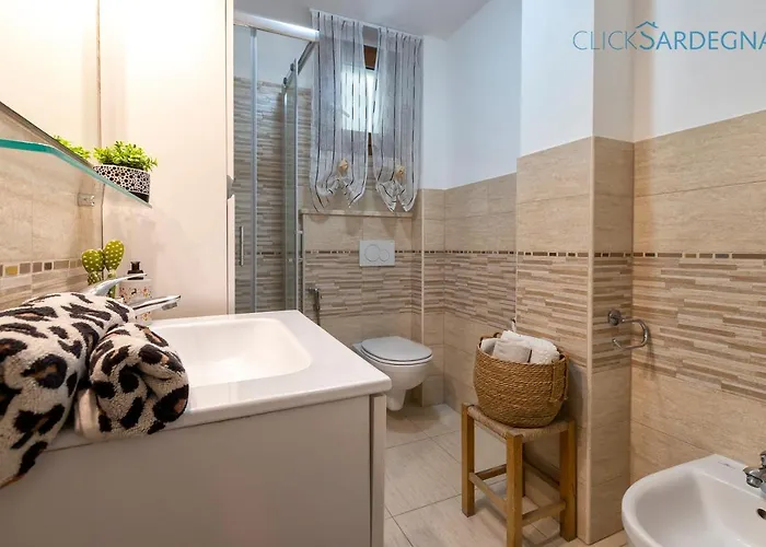 Clicksardegna Brionis Sea View, 7 Bedrooms, 5 Bathrooms And 3 Kitchens Alguer