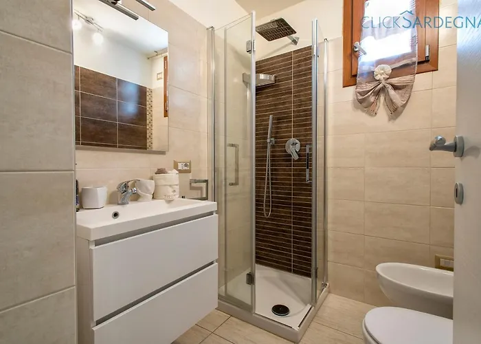 Clicksardegna Brionis Sea View, 7 Bedrooms, 5 Bathrooms And 3 Kitchens Alguer