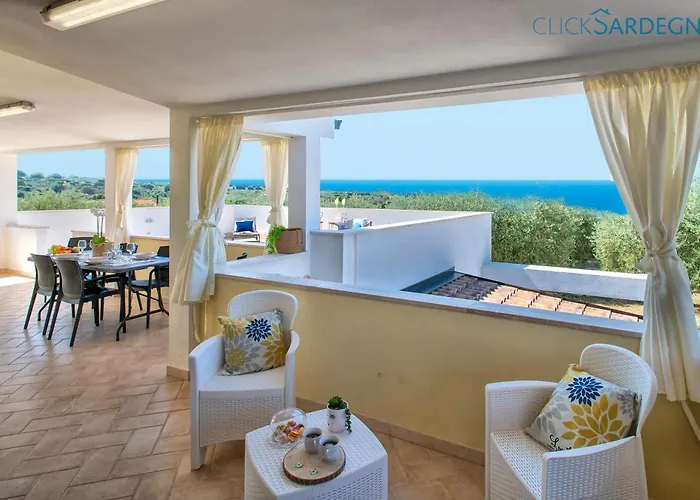 Villa Clicksardegna Brionis Sea View, 7 Bedrooms, 5 Bathrooms And 3 Kitchens Alguer